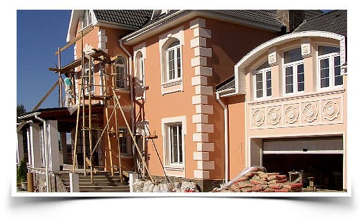 Бригада для ремонта фасада дома в Истринском районе. 